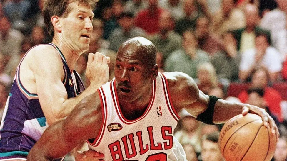 Michael Jordan's 1998 Finals Jersey Fetches $12.3m at Auction