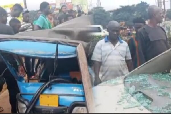 Brake failure blamed as three vehicles collide on Kumasi's Sofoline flyover